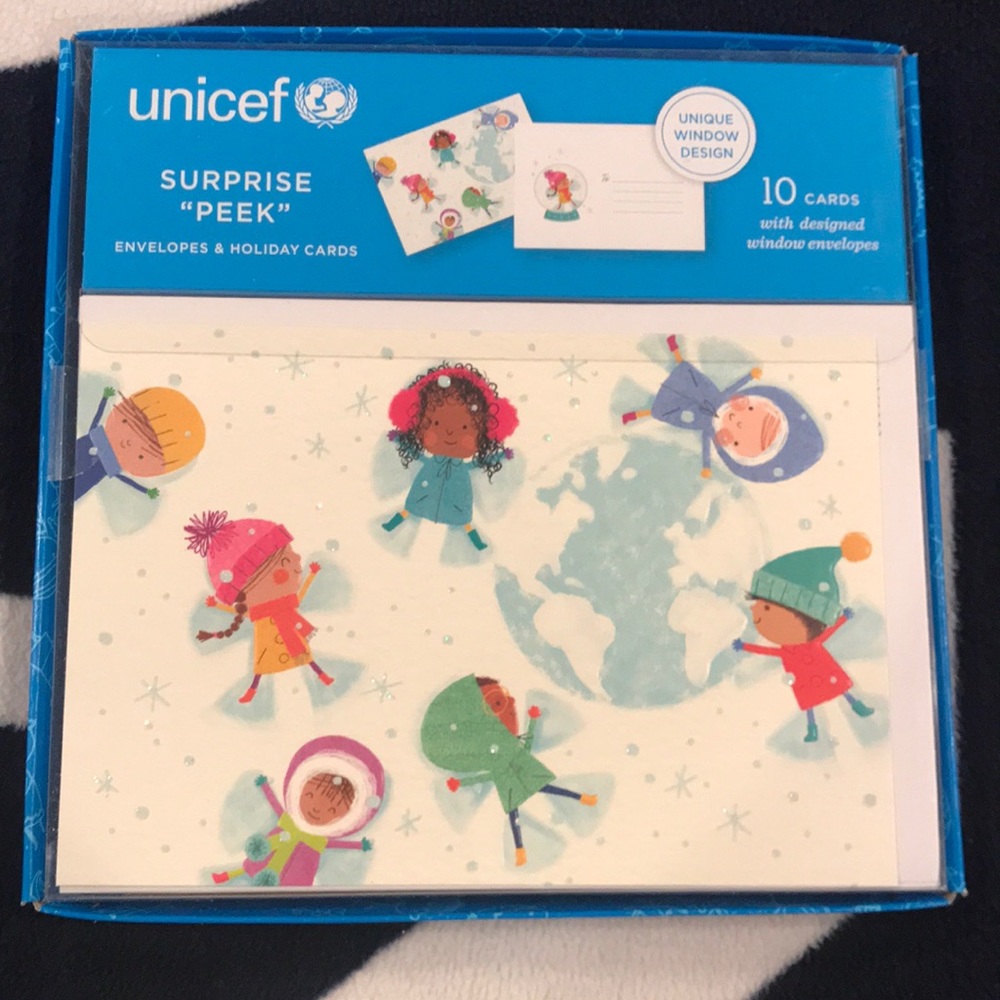 Brand new unicef Suprise “peek”Holiday cards